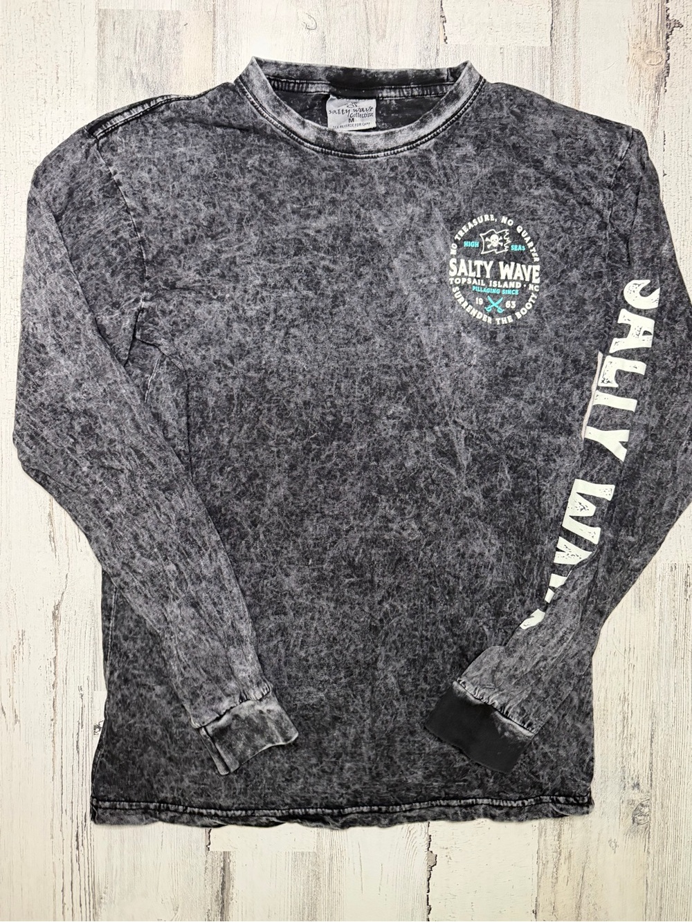 Salty Wave Topsail Island NC Pirate Acid Wash Long Sleeve Shirt M